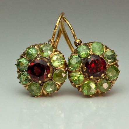 Boucles d'oreilles élégantes rondes en cristal vert et rouge