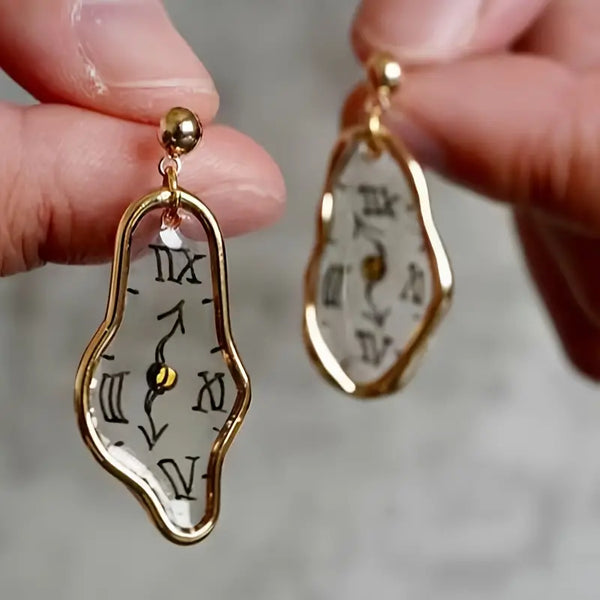 Boucles d'oreilles dorées, horloge vintage