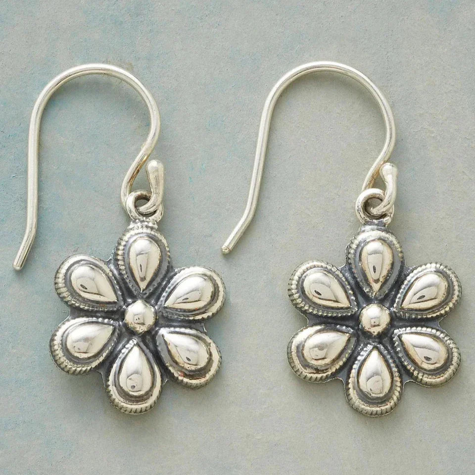 Boucles d'oreilles anciennes marguerites en argent