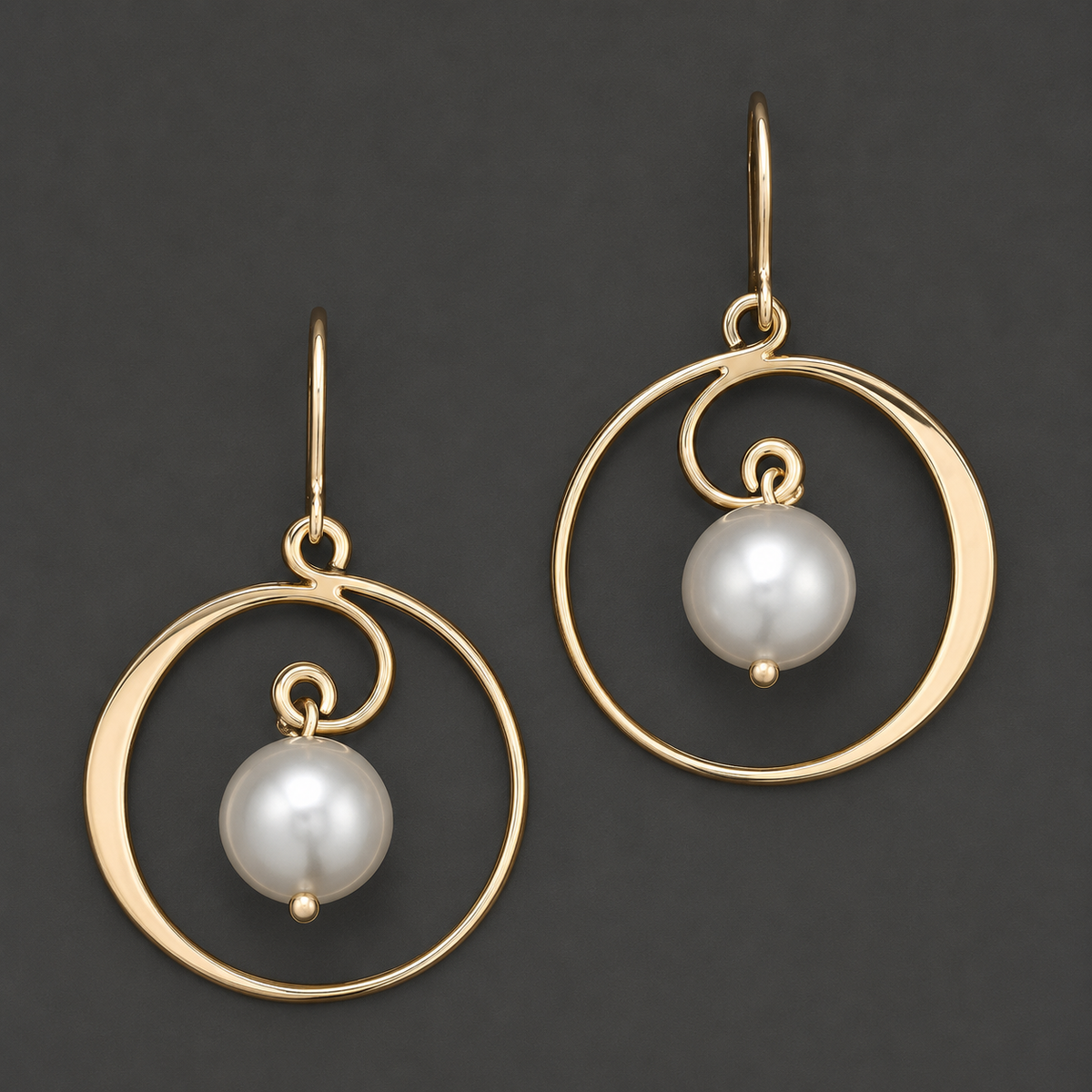 Boucles d'oreilles créoles dorées vintage avec perles