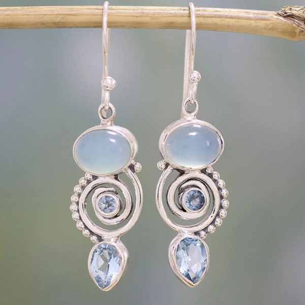 Boucles d'oreilles anciennes en pierre de lune