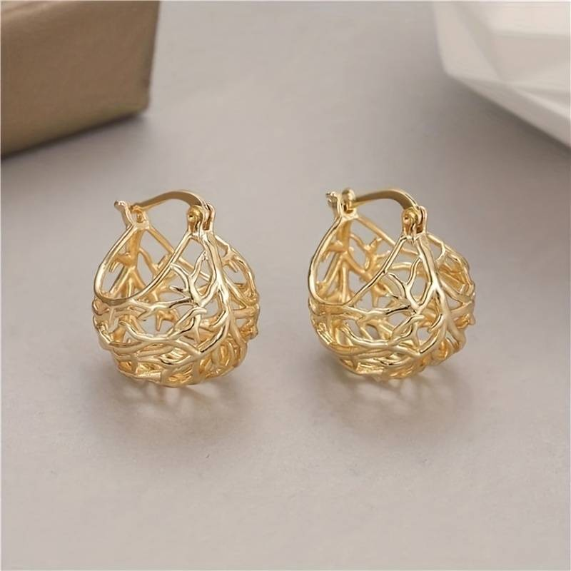 Boucles d'oreilles dorées creuses de style vintage