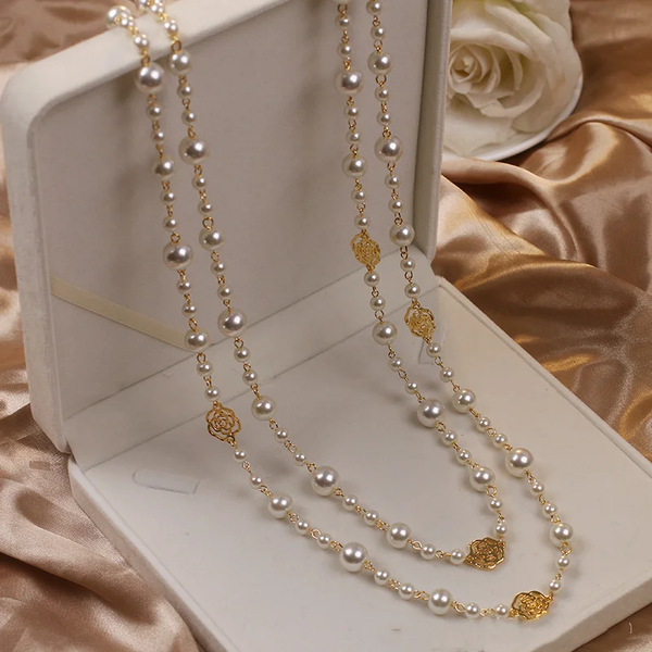 Collier élégant en or et perles