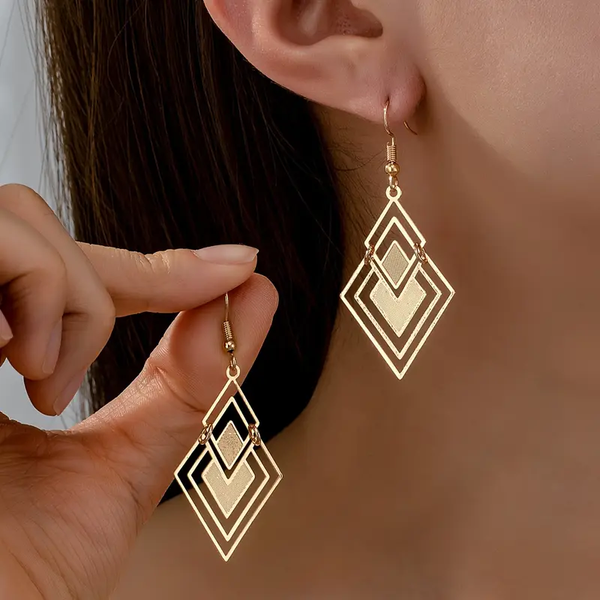 Boucles d'oreilles géométriques vintage dorées et creuses