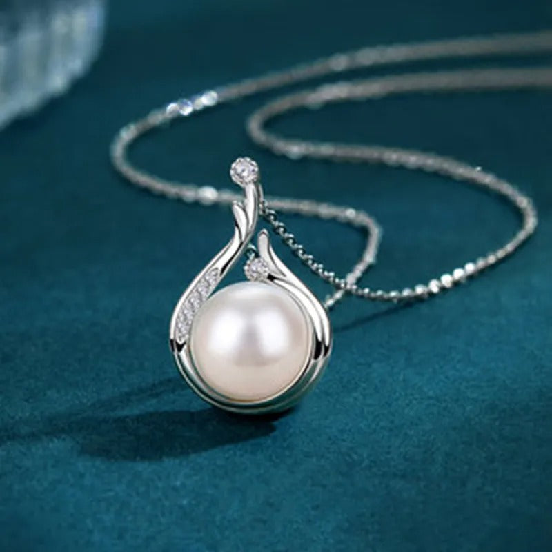 Collier Vintage en Argent avec Perle en Goutte